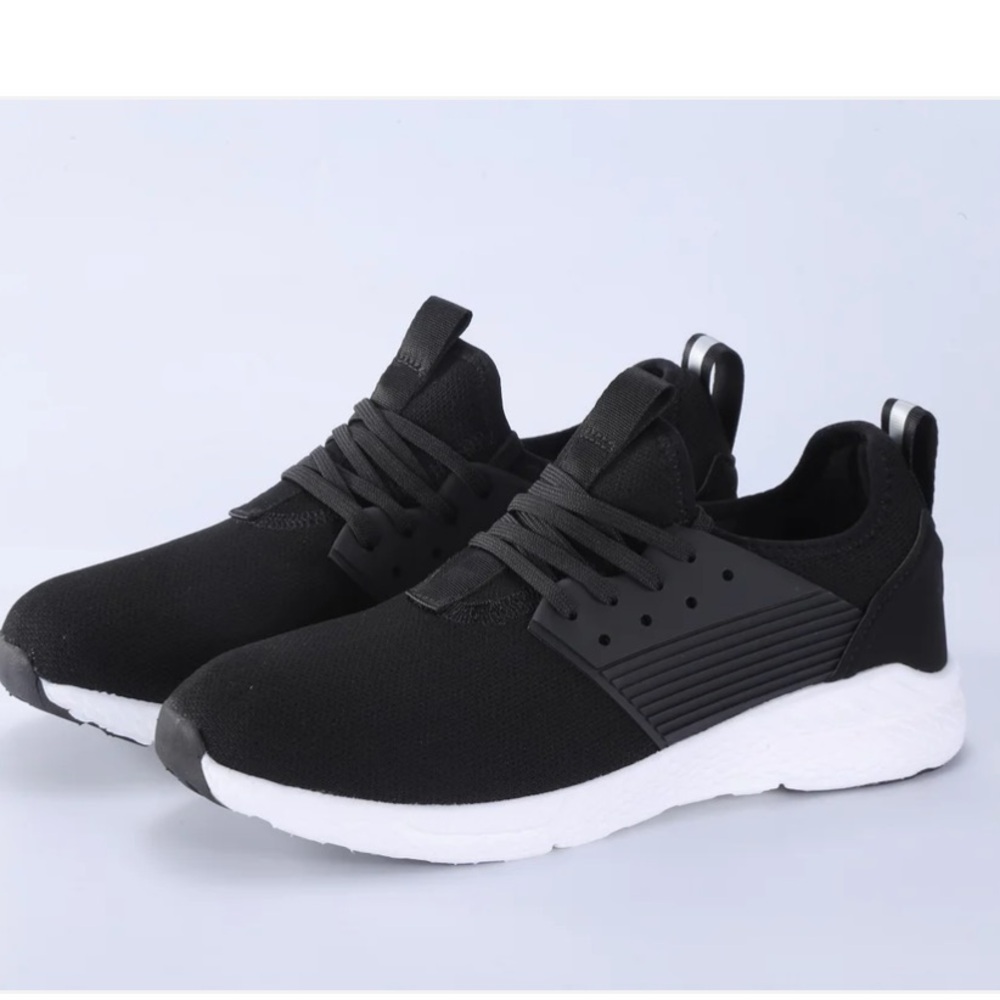Loom Waterproof Black Sneakers